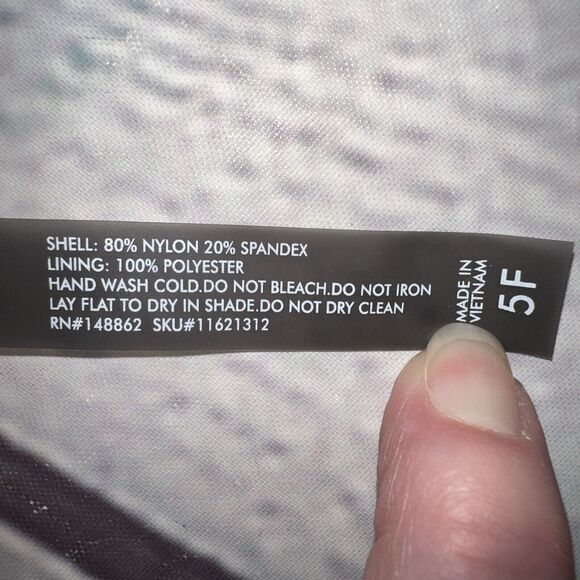 Torrid Swim Top Womens 5F Pink Floral Midkini Underwire Adjustble - Picture 8 of 8